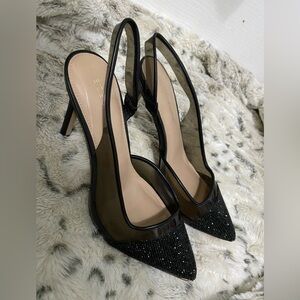 BCBGENERATION NWOB BLACK HEEL PUMPS Size 8